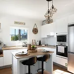 Casa de Férias Ozeanica Heights By Lovelystay